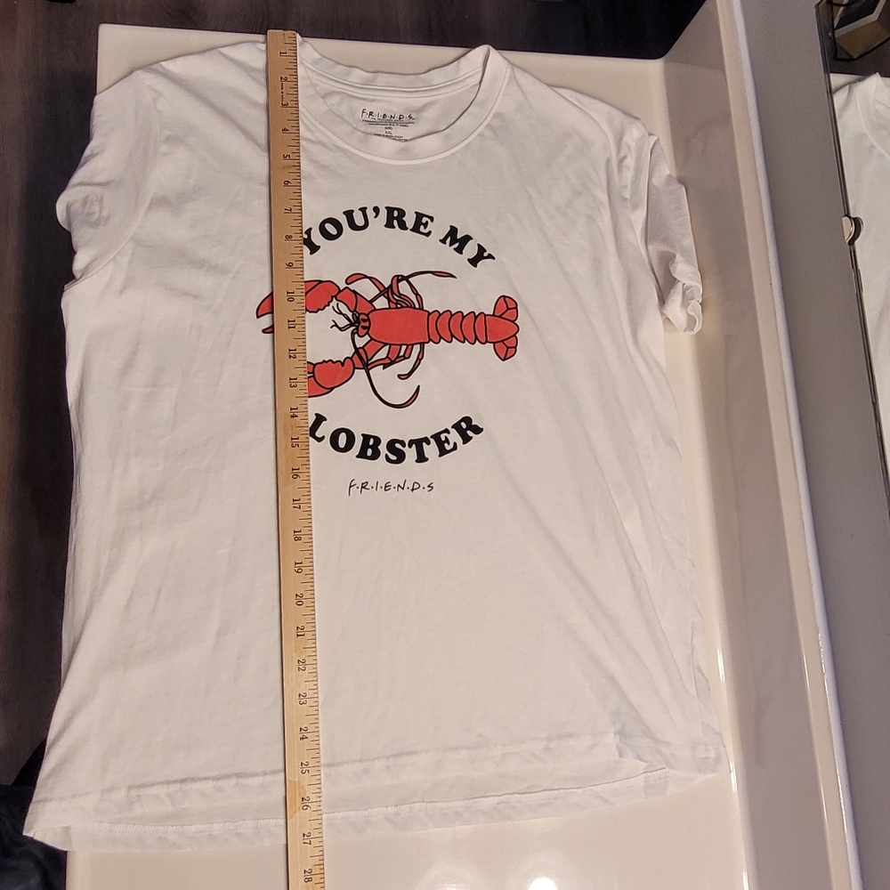 FRIENDS You're My Lobster Hi-lo Tee Soft & Comfy Women's Slim Fit XXL White - Picture 10 of 11